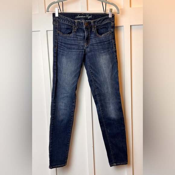 American Eagle Outfitters Women Stretch Distressed Jegging Size 8 Regular Skinny - Picture 1 of 7
